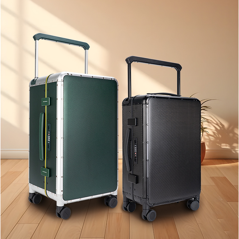 Spinner Wheel Rolling Suitcase 20 Inch - حقيبة سفر من ألياف الكربون مقاس