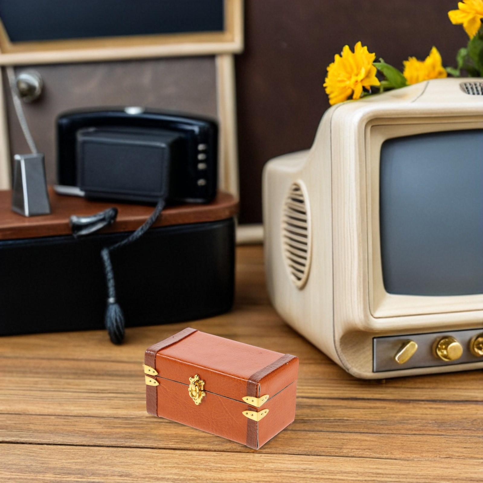 حقيبة سفر مصغرة بتصميم عتيق، خ - مراجعة Retro Vintage Trunk Suitcase وسعره